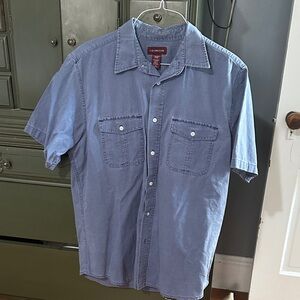 Covington Casual Light Blue Button-Down Shirt